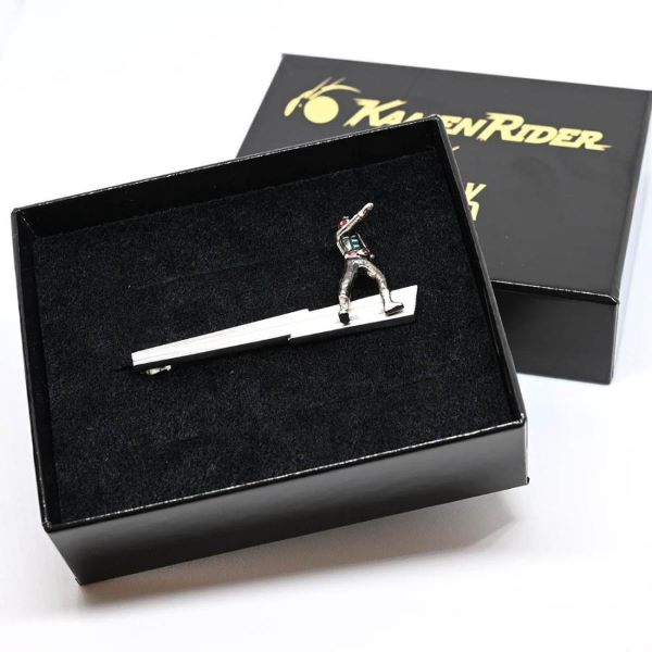 ���ʃ��C�_�[×SWANK �ϐg�|�[�Y�^�C�o�[