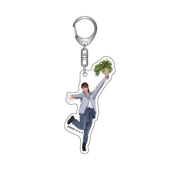 アクキーとパクチーがガ〜ッチャンコ！！大好きなパクチーをブーケにして大はしゃぎの鏡花が、アクリルキーホルダーとして登場！ （※このあと鏡花がおいしくいただきました。）