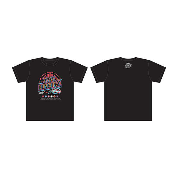 爆上戦隊ブンブンジャーのキャストたちで結成されたTHE BUNBUNZのTシャツ。超英雄祭記念デザイン。前面にフルカラープリント。背面にワンポイントプリント。